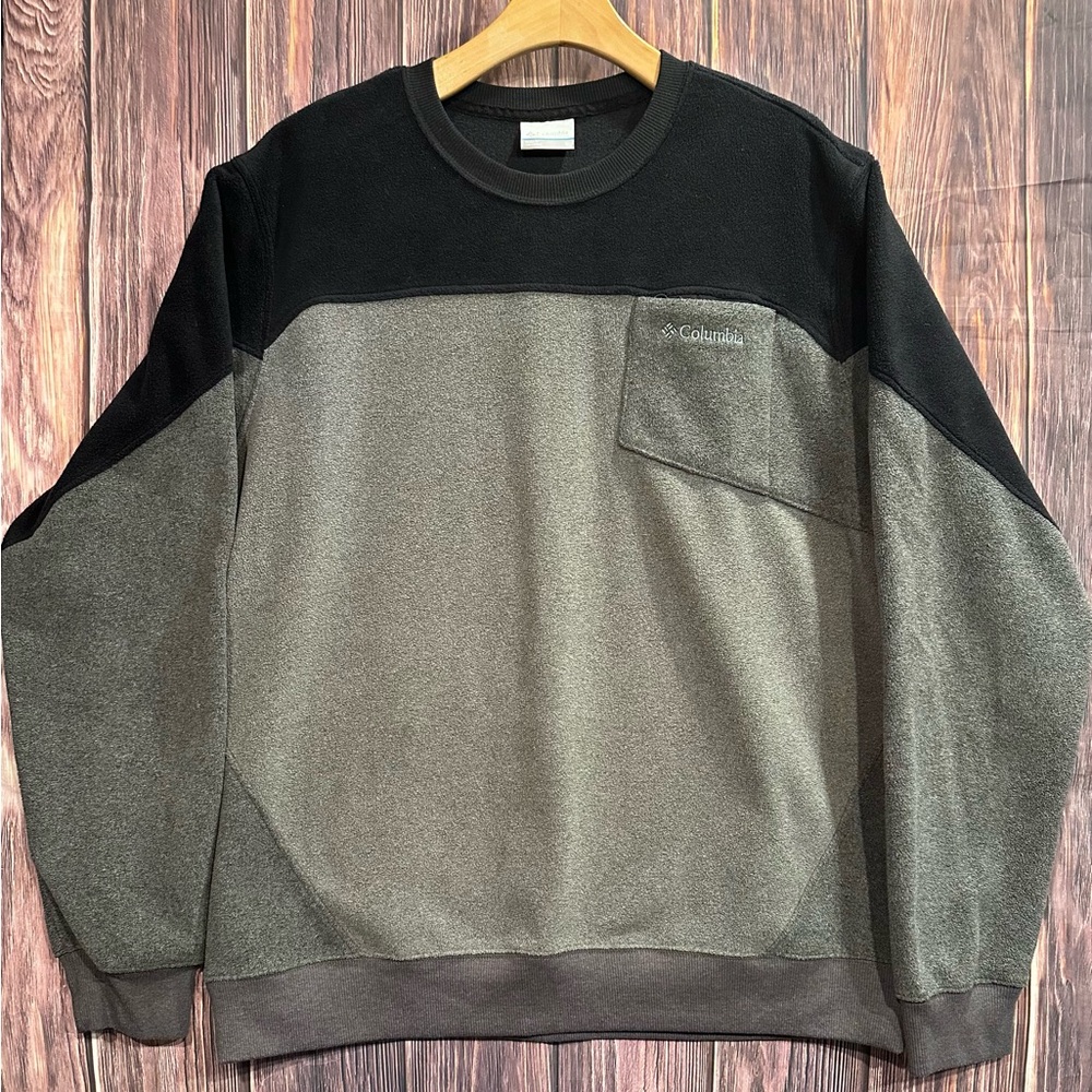 Columbia Two-Tone Crewneck Sweater - Men’s Size Large